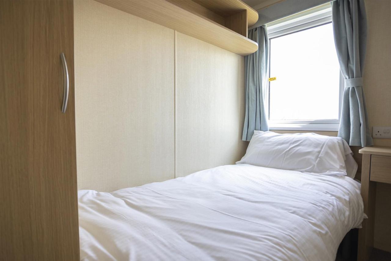 Barmouth Bay 4*