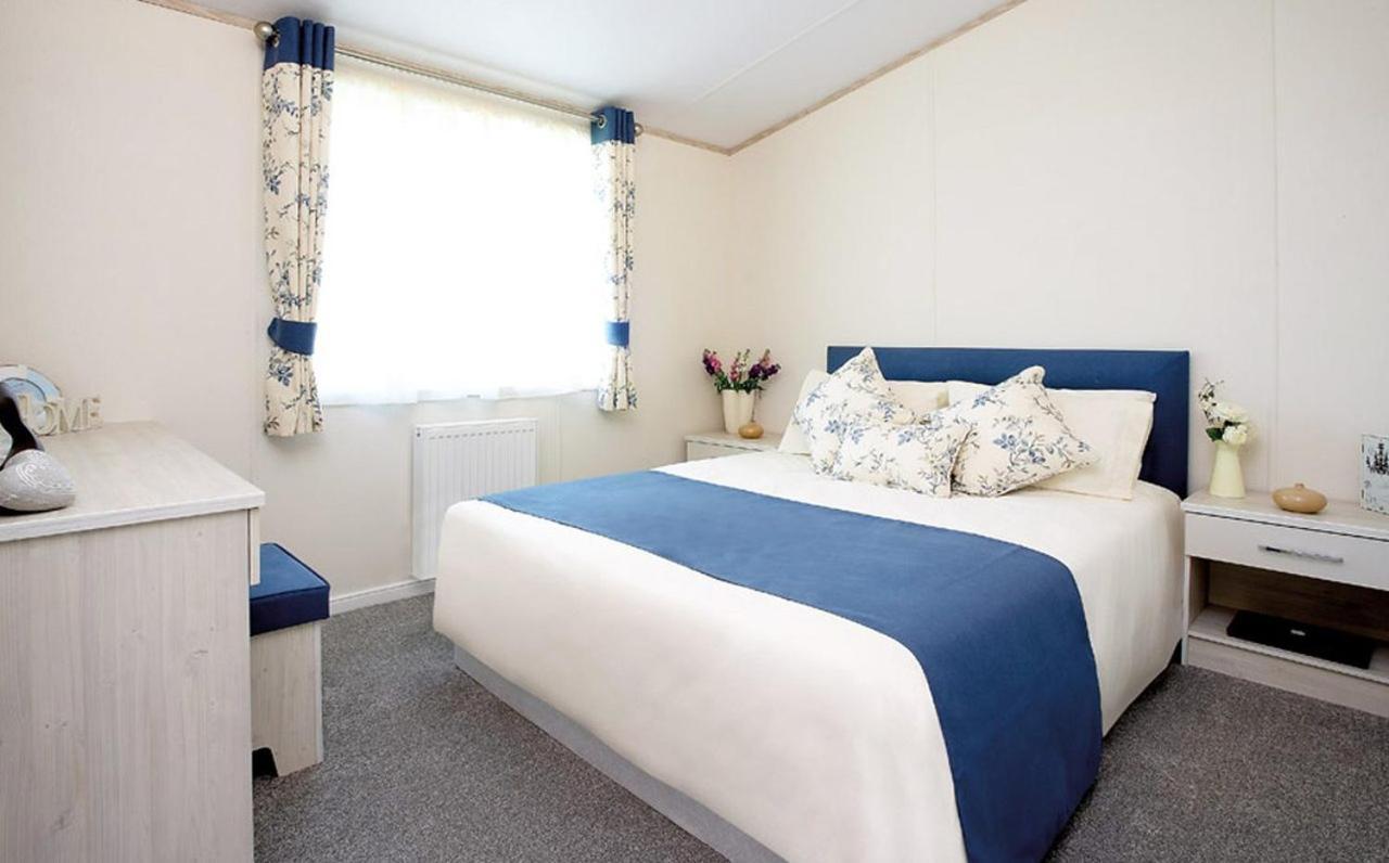 Barmouth Bay 4*