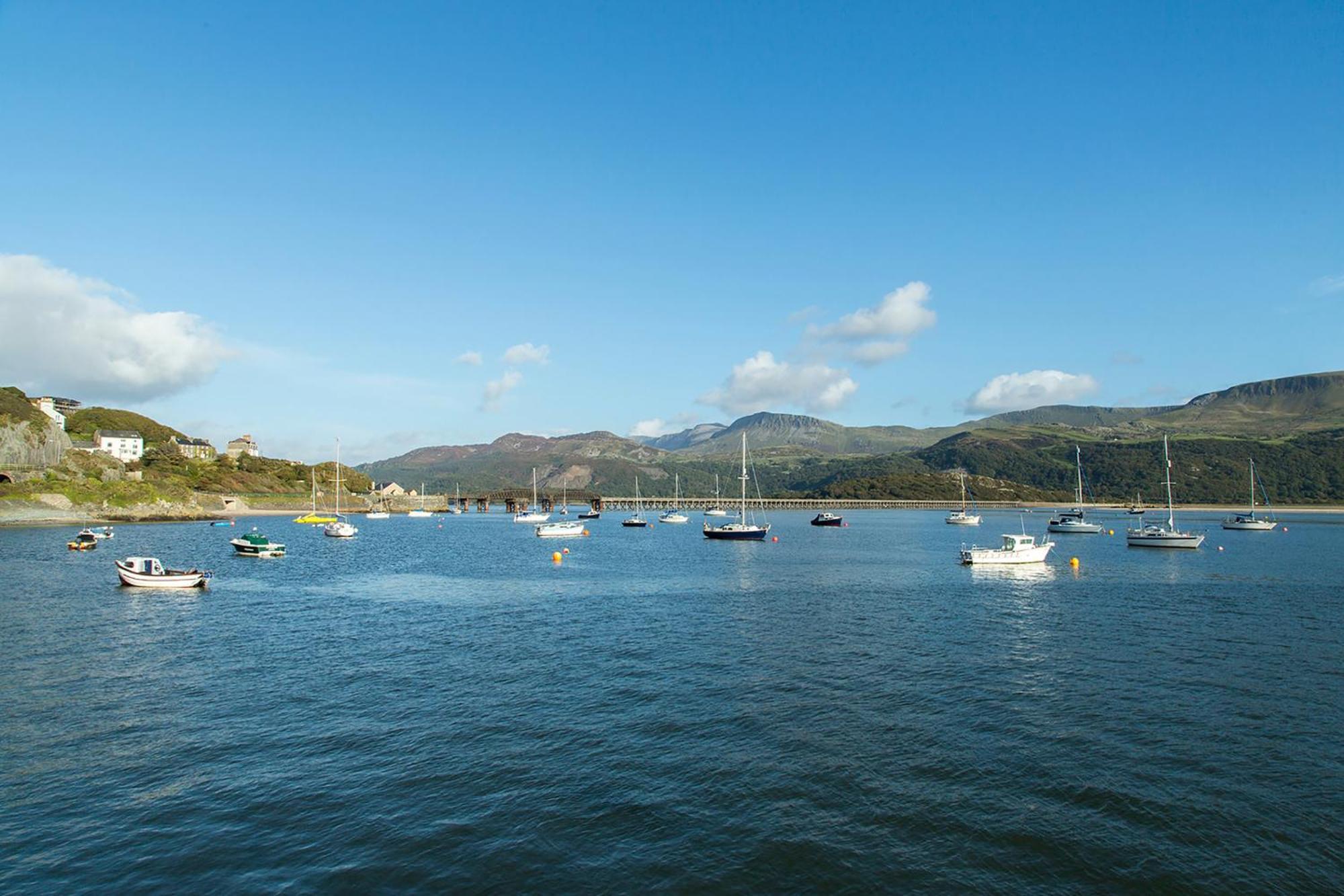 Barmouth Bay 4*
